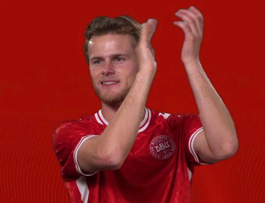 曝曼联欲4000万签阿莫林旧部！预算限制买中场，恐又沦为抬价工具